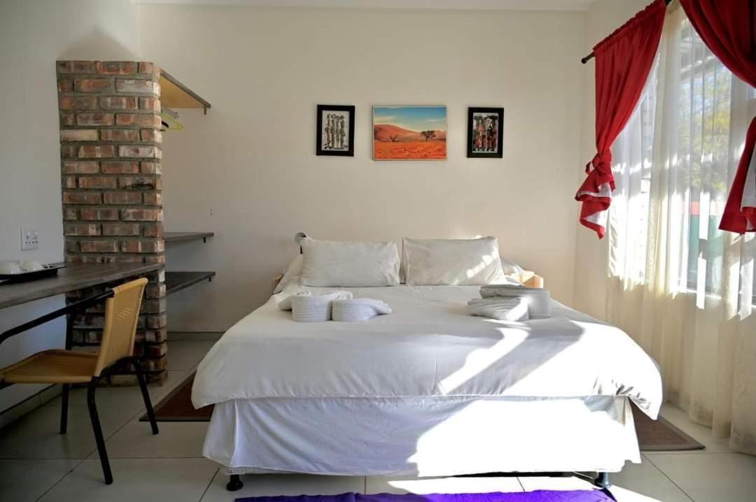 The Farmhouse Boutique Guesthouse And Beergarden Cc Outjo Cameră foto