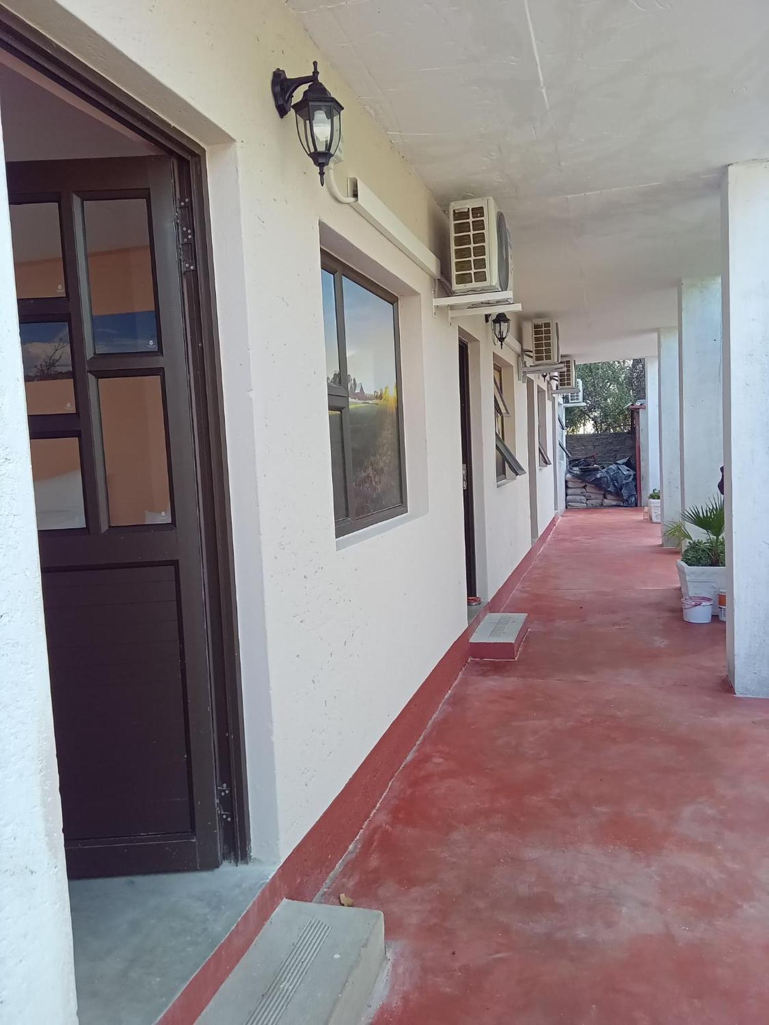 The Farmhouse Boutique Guesthouse And Beergarden Cc Outjo Exterior foto